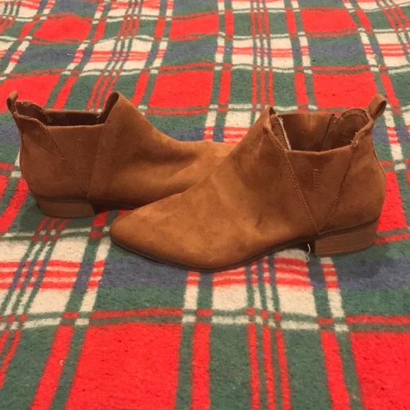 American Eagle Outfitters Shoes - American Eagle Super Soft Brown Booties